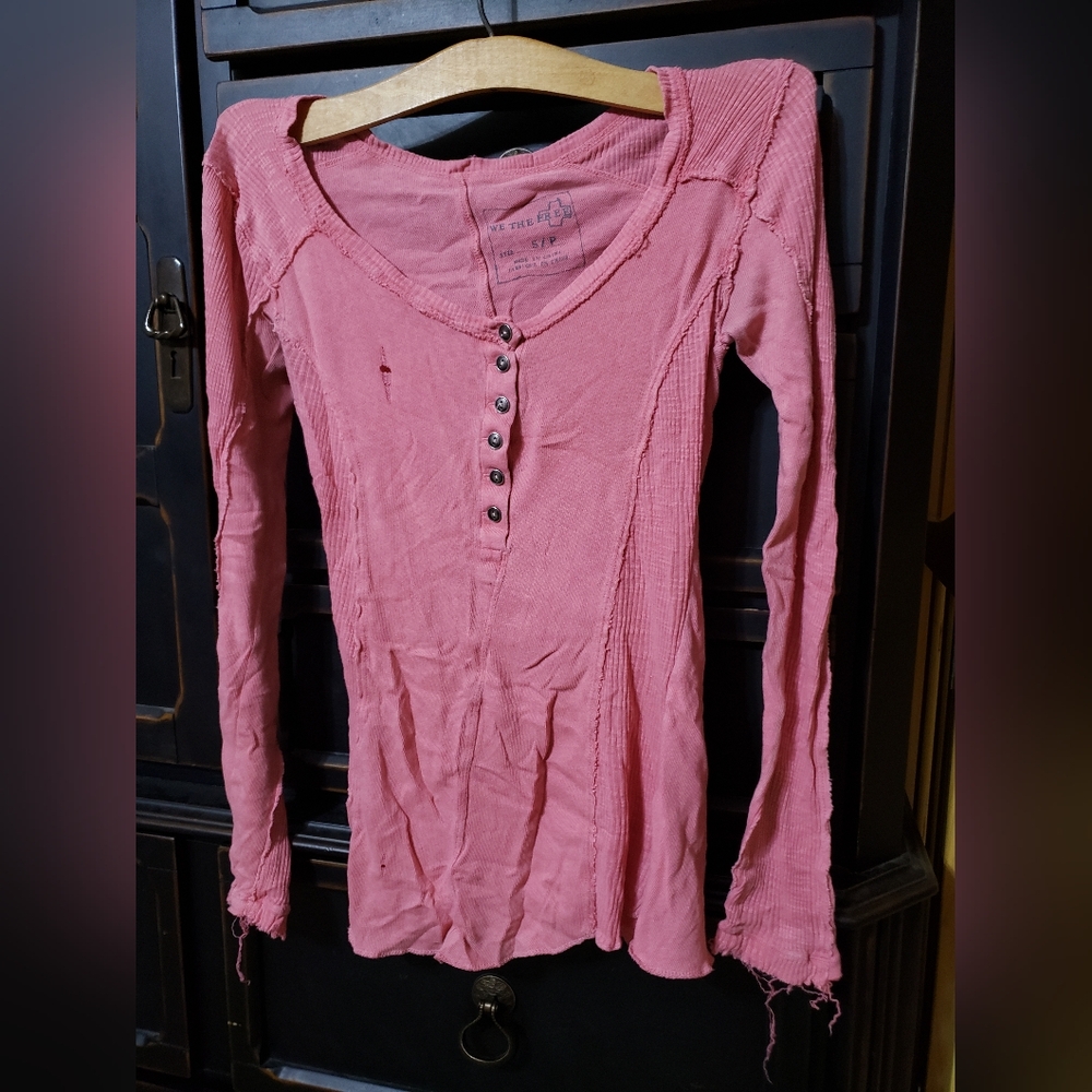 We The Free Pink Ribbed Button-Front Long Sleeve Top